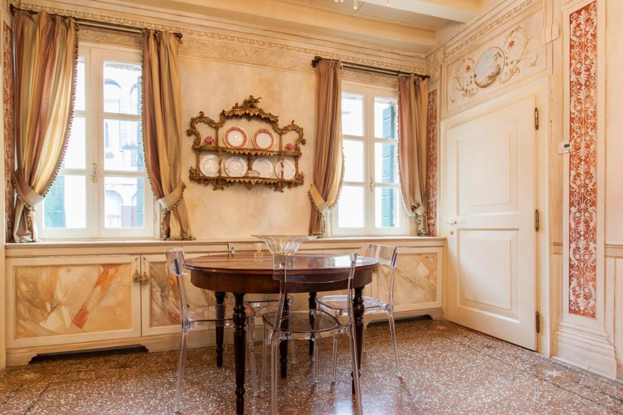 Explore Venice From A Sophisticated Hideaway In San Polo Ngoại thất bức ảnh